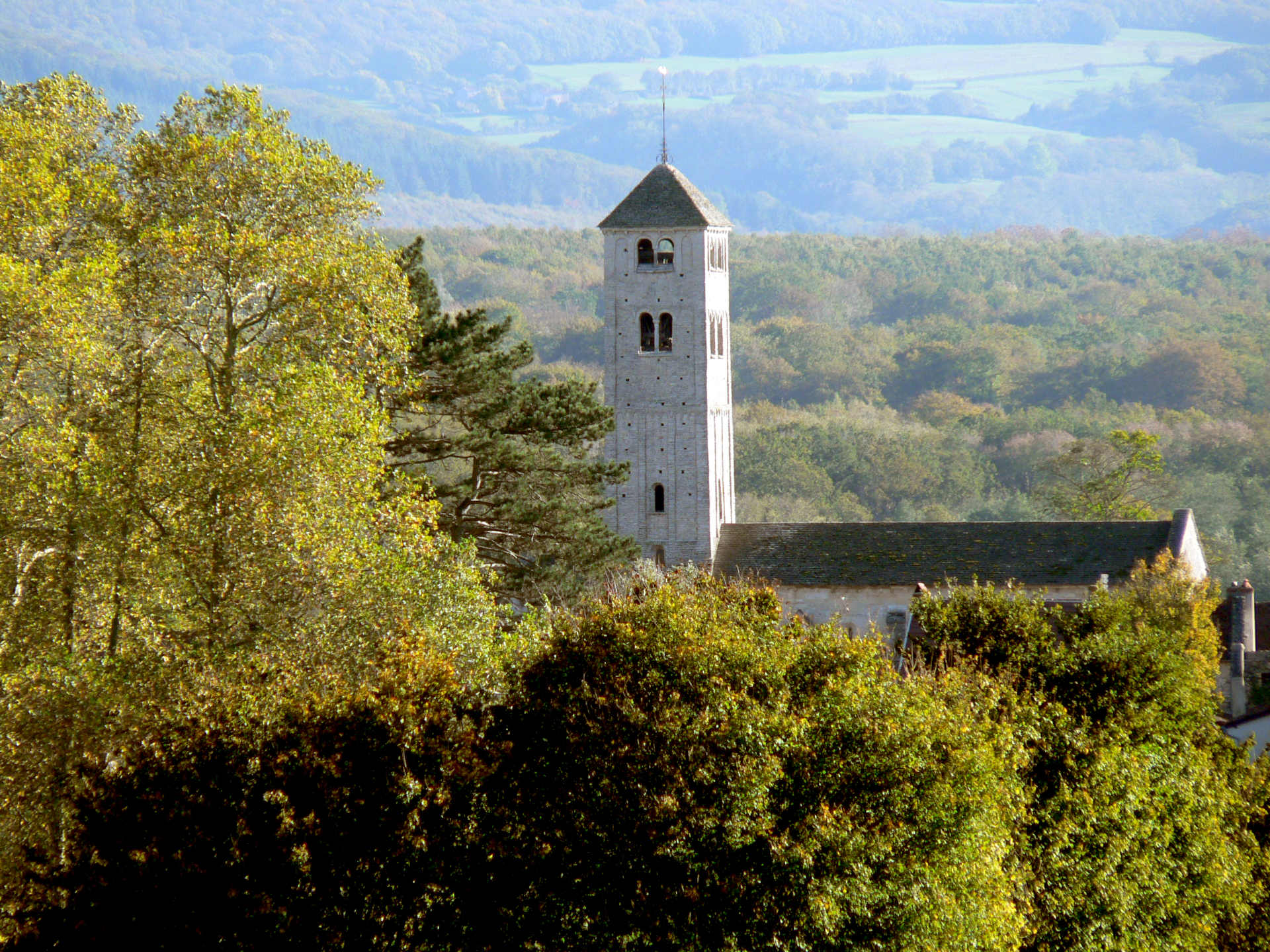Patrimoine de Bourgogne à pied -650e4fcc1116a: /